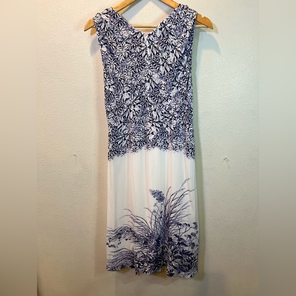 NWT - Ellie Tahari Women’s Floral V-neck Faux Wrap Dress - Picture 3 of 5